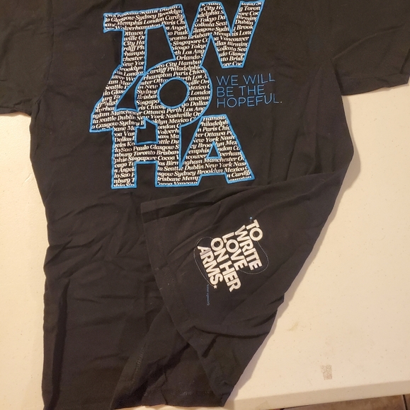 2/$20 To Write Love On Her Arms Hot Topic - Picture 2 of 2